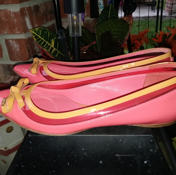 LADIES PATENT LEATHER FLATS BY DIOR - Picture 2 of 6